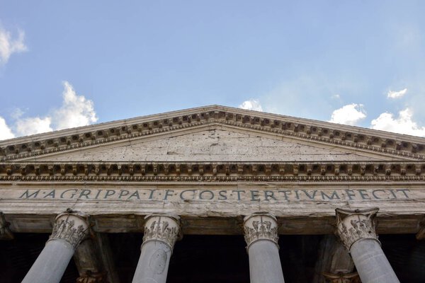 Roman Pantheon architrave