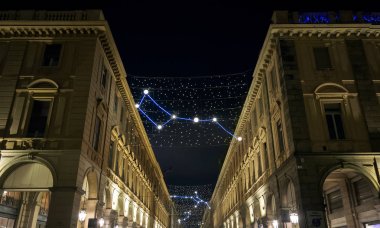 Noel Torino takımyıldızları ve astronomi ile onları ışıklar