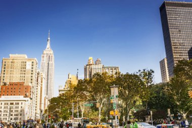 Madison Square Park Empire State Binası içinde belgili tanımlık geçmiş ile kentsel görünümünü