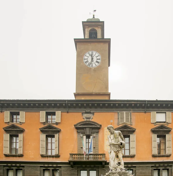 Estatua del río Crostolo en Reggio Emilia, Italia — Foto de Stock