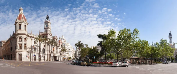 Городская площадь (Plaza del Ayuntamiento) в Валенсии, Испания — стоковое фото