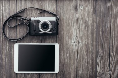 Profesyonel kamera ve tablet