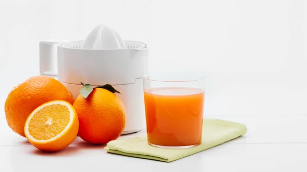 Sağlıklı portakal suyu — Stok fotoğraf