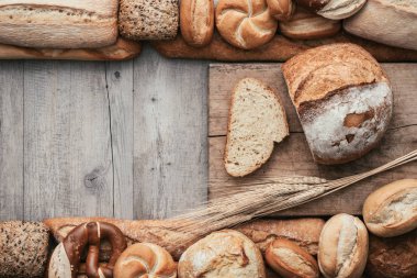 Rustik ahşap ekmek