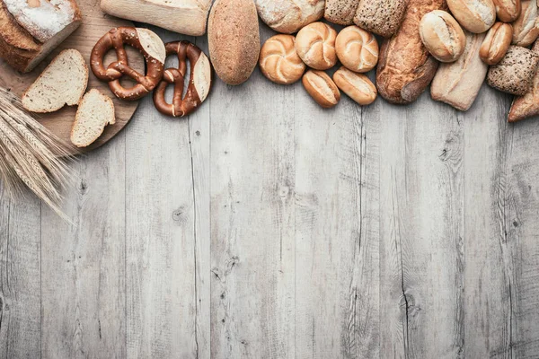 Taze pişmiş ekmek.