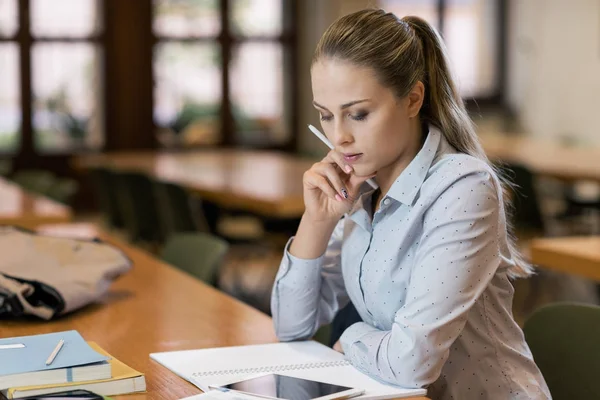 Studente efficiente — Foto Stock