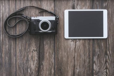 Profesyonel kamera ve tablet