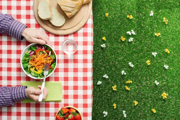 Salada de piquenique — Fotografia de Stock