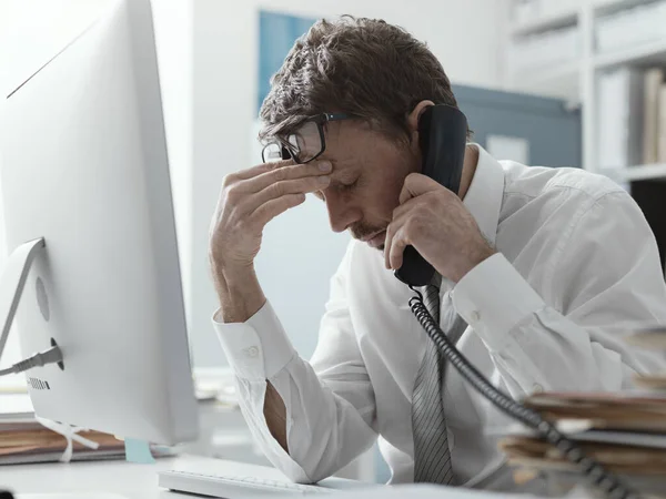 Business Executive Working Office Receiving Bad News Phone Failure Crisis — Stock Photo, Image
