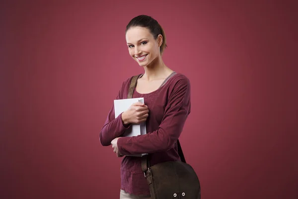 Lächelnder Student Mit Schulbuch Und Tasche Posiert Und Blickt Die — Stockfoto