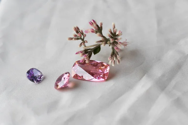 Romantic Pink Purple Gemstone Wild Flower White Fabric Background — Stock Photo, Image