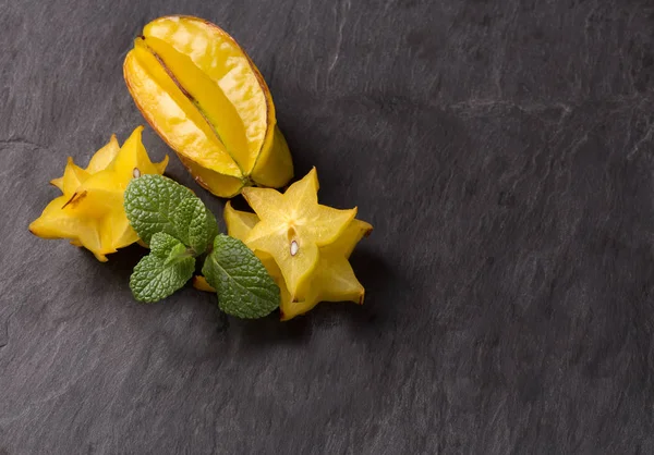 Cutted starfruit 또는 carambola — 스톡 사진