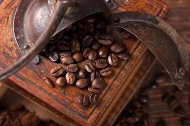 Kahve çekirdekli kahve öğütücüsü.