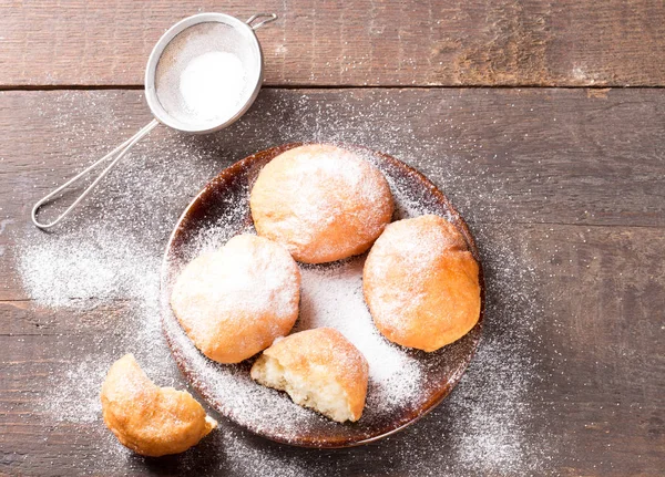 Zelfgemaakte traditionele donuts — Stockfoto