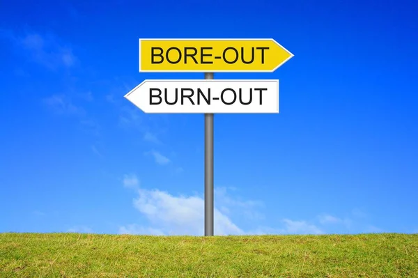 Signpost mostrando Burn-Out ou Bore-Out — Fotografia de Stock