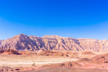 Eilat, İsrail. Güzel deniz, sahiller ve dağlar.