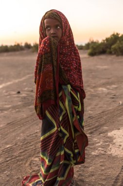 Mekelle, Etiyopya, 11/27/2017, çölde yaşayan çocuk. Danakil depresyon.