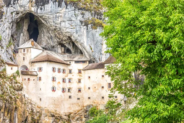 Castelo Predjama Eslovénia Predjama Aproximadamente Caverna Postojna — Fotografia de Stock