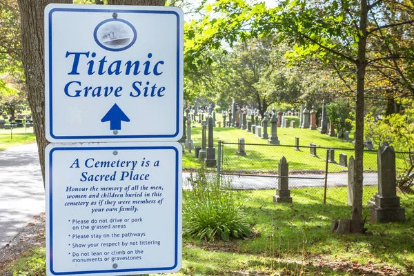 Titanic Cemetery. Place in the city of Halifax in Canada where t — Stock Photo, Image