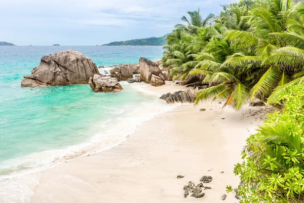 Seychelles, playa Paradise. La Digue en Anse Lazio, Fuente d 'A — Foto de Stock