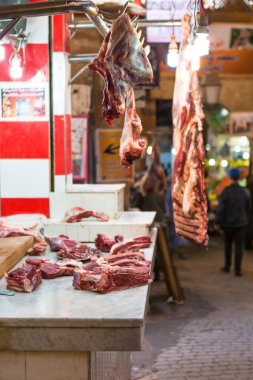 Fes, Fas, 03/16/2016. Yerel halk günlük faaliyetleri şehir piyasada. Afrika.