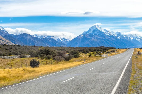 Aoraki Mount Cook Milli Parkı, Yeni Zelanda, Oceania.