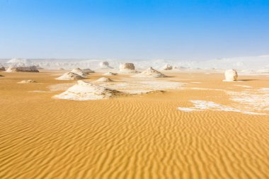 Mısır Sahrası 'ndaki Farafra' da Beyaz Çöl. Afrika.