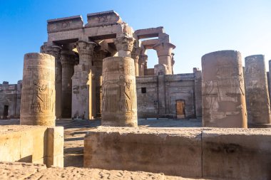 Kom Ombo, Aswan, Mısır'da bulunan Tapınağı.