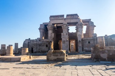 Kom Ombo, Aswan, Mısır'da bulunan Tapınağı.