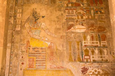 Batı bankalar uçurumlarda bulunan soylular, mezarlar eskiden nerede Elephantine valiler Adaları. Mısır, Afrika.