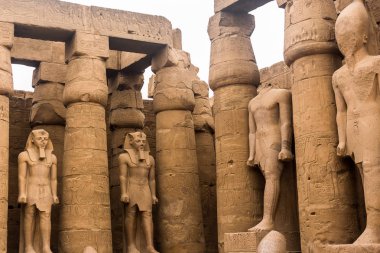 Luksor Tapınağı, Karnak, Mısır.