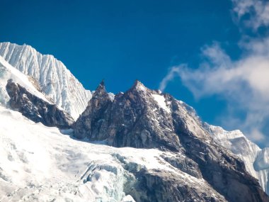 Nepal'deki Everest Merkez kampına trekking.
