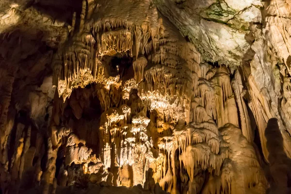 Cueva Postojna Eslovenia Formaciones Dentro Cueva Con Estalactitas Estalagmitas —  Fotos de Stock