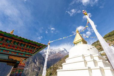 Namche Çarşısı köyü Everest Üssü yolunda. Nepal.