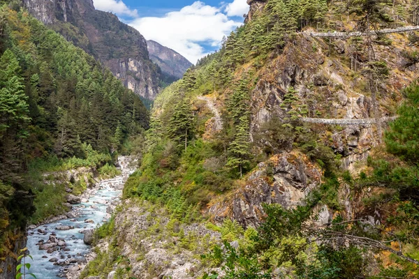 Everest, asma köprü Everest Ana Kamp Trek, Himala — Stok fotoğraf