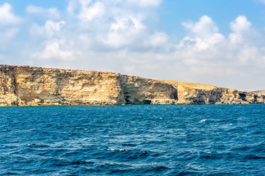 Comino Adası 'ndaki Mavi Göl - Malta