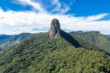 Pedra do Bau, Sao Bento do Sapucai, Brezilya 'daki kayalık dağ zirvesi. Güney Amerika.