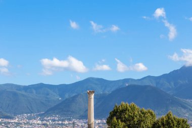 İtalya 'da Pompei, Apollo antik tapınağının kalıntıları bronz Apollo heykeli, Napoli.