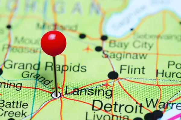 Lansing, Michigan, ABD bir harita üzerinde sabitlenmiş