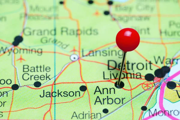 Ann Arbor Michigan, ABD bir harita üzerinde sabitlenmiş — Stok fotoğraf