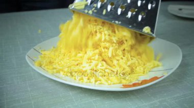 Mutfak rende doğrama üzerinde Parmesan peyniri