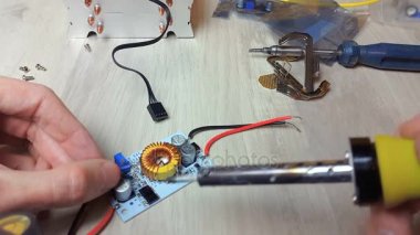 Elektronik cihazların, kalay lehimleme parçalarının onarımı