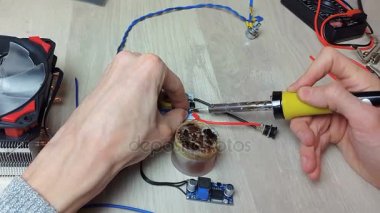 Elektronik cihazların, kalay lehimleme parçalarının onarımı
