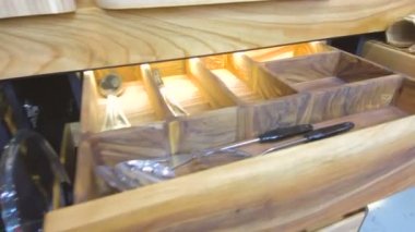 Yemek pişirmek için mutfak öğeleri.