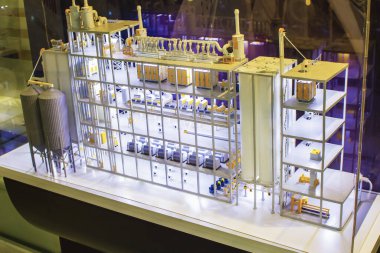 The granary model printed on the 3D printer.