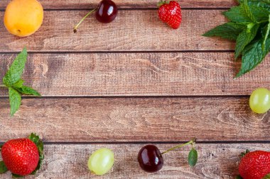 Karışık taze meyve arka plan. Seçici odak ve kopya alanı.