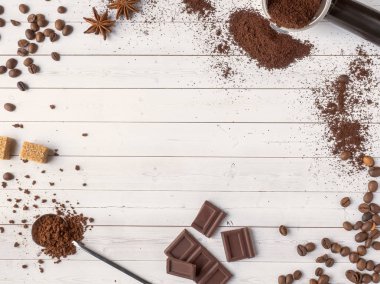 Arka plan ile farklı kahve, kahve çekirdeği, toprak ve anında, çikolata, kopyalama alanı, ana sayfa görünümü.