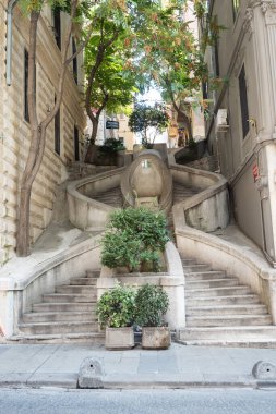 İstanbul, Türkiye - 05 Eylül 2019: Eski İstanbul 'un tarihi kesimlerinin sokakları