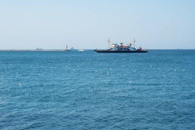 İstanbul, Türkiye - 04 Eylül 2019: İstanbul Boğazı 'ndan yük sanayi tankerleri geçiyor,