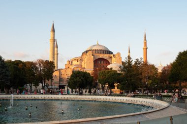 İstanbul, Türkiye - 05 Eylül 2019: Sultanahmet, İstanbul, Türkiye 'deki Ayasofya Camisi